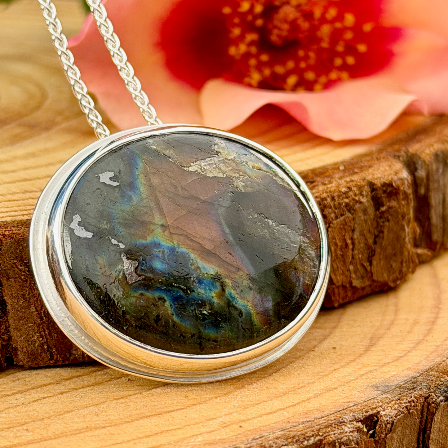 Spectrolite Oval Pendant